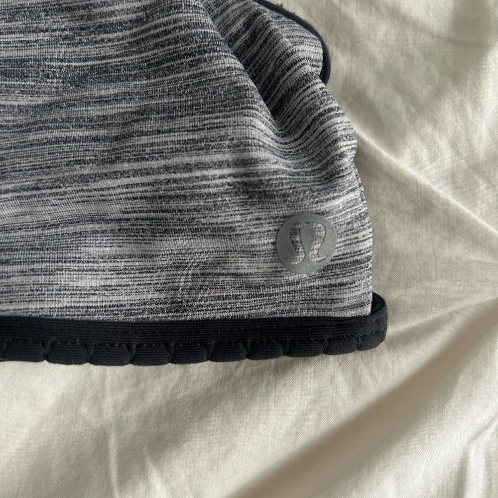 Lululemon Gray Women's Athletic Bralette Size 6 - Picture 3 of 4